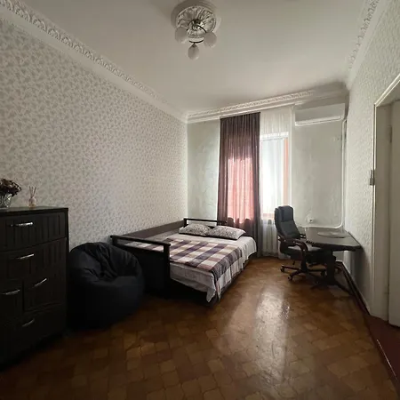 In The Centre * Odessa